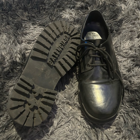 Balenciaga Strike Derby - Picture 1 of 7